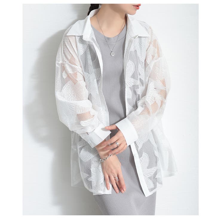 ホワイト | 軽快なリズムを重ねるボタニカル柄チュールシャツ レディース ファッション | Sawa a la mode