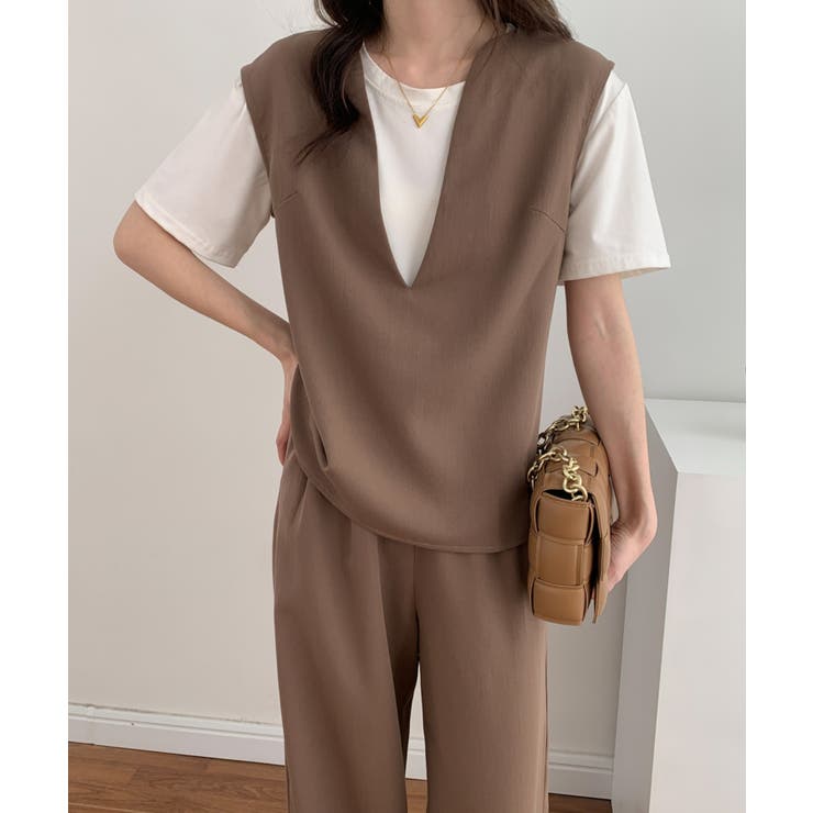 モカ | スキッパネックノースリーブブラウス＆ウエストタックセミワイドパンツセットアップ | ABITOKYO 