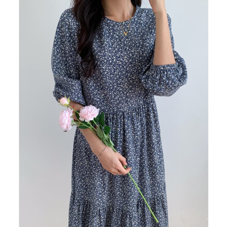 【美品】Aprosio＆Co_アプロジオアンドコー_ビーズバッグ_緑_花柄 somari imagination花柄刺繍Vネックニット』レディースファッション