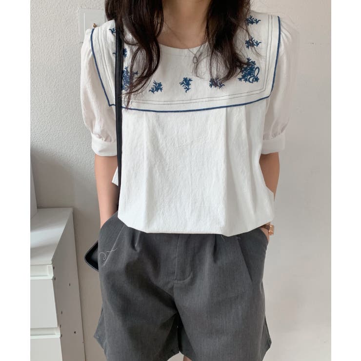 ケープ風スクエアライン刺繍ブラウス[品番：ABIW0009590