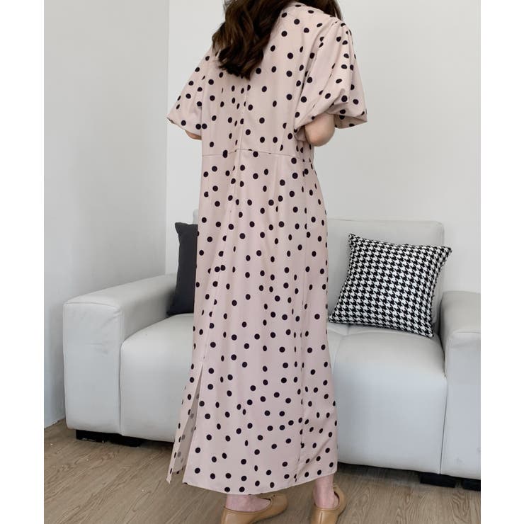 バックスリットボリュウーム袖ドット柄ワンピース[品番