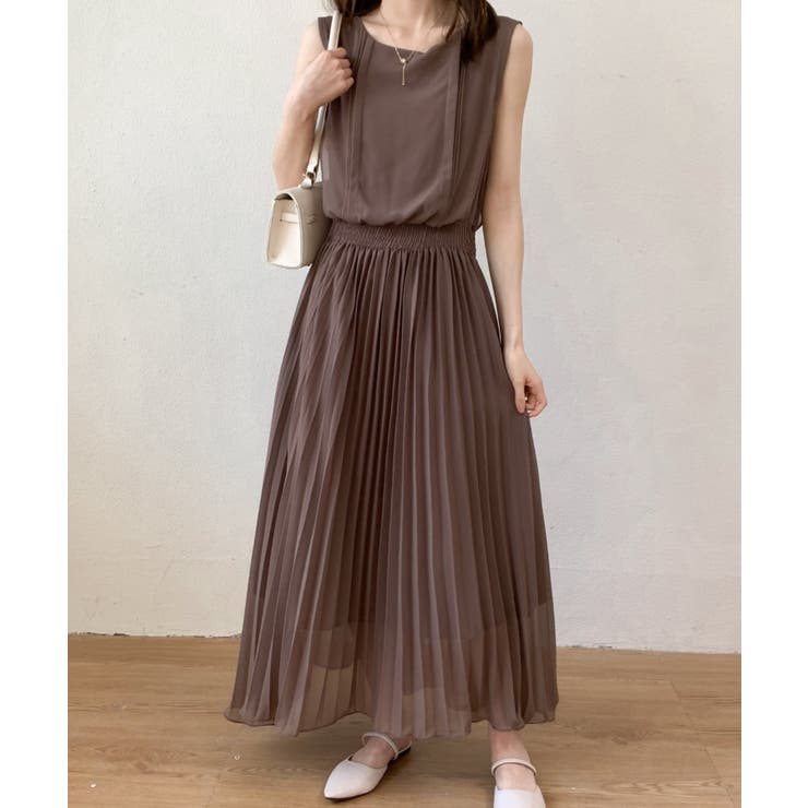 フロントタックノースリーブプリーツワンピース[品番