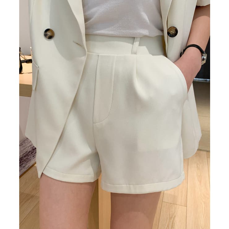 バックスリットジャケットワイドショートパンツセットアップ
