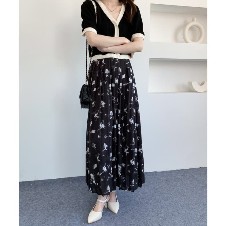 極美品✨PLEATS PLEASE プリーツ　ロングスカート　フレア　花柄 PLEATS PLEASE ISSEY MIYAKE（ロングスカート）のフリマアイテム一覧