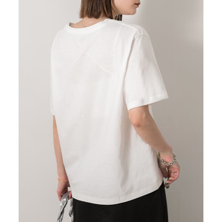 【関税込み】ホワイトロゴプリント クルーネック Tシャツ クルーネック ロゴプリントTシャツ[品番：ADEW0004410]｜ad thie