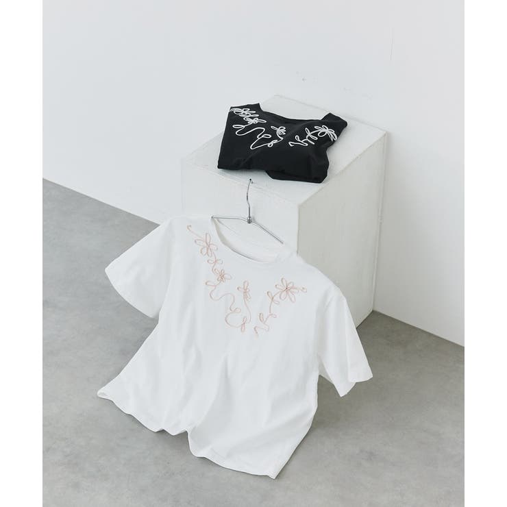 フラワーモチーフコード刺繍Tシャツ | ad thie | 詳細画像33 