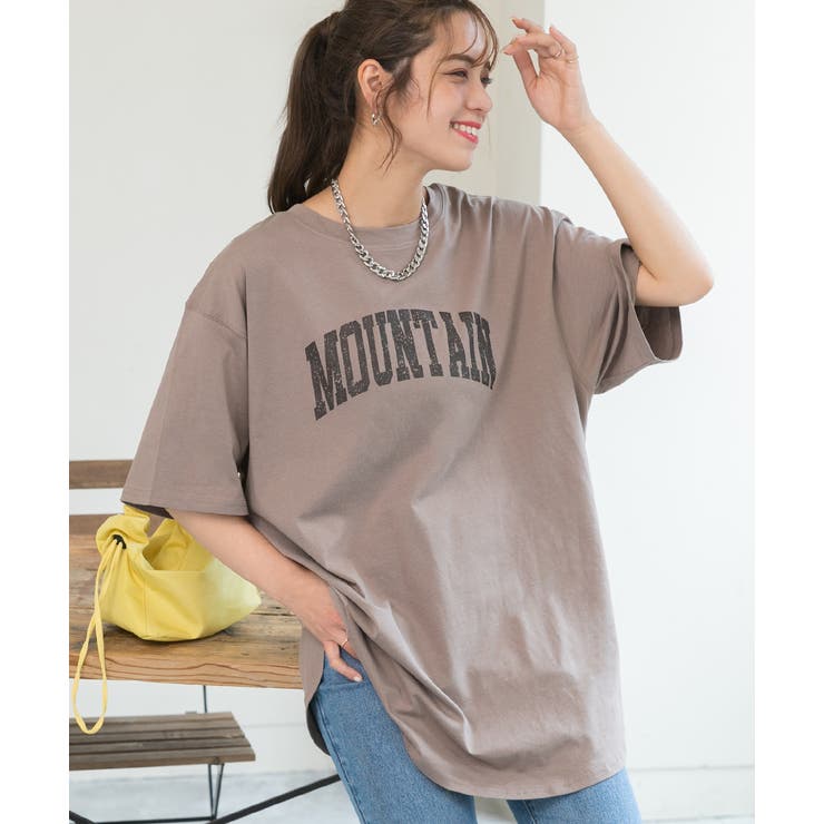 モカ | ラウンドサイドスリット グランジロゴTシャツ | ad thie