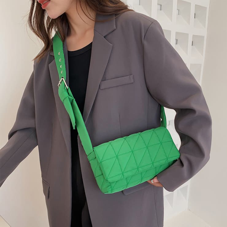 Accent Bag／キルティングブラック×ライムグリーン キルティング・スクエア型 ショルダーバッグ[品番：ADEW0003974]｜ad