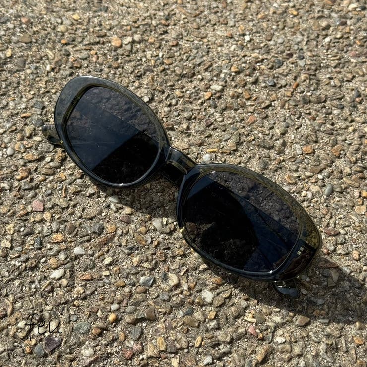 カーキ×スモークレンズ | キャットサングラス UV400 UVカットレンズ | feu