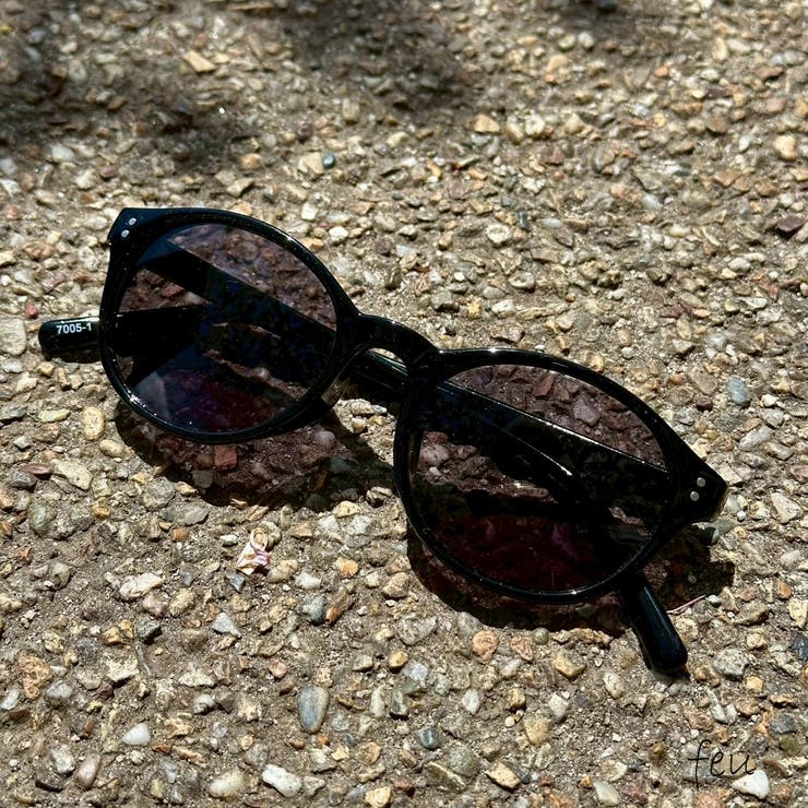 ブラック×グレーレンズ | 調光サングラス UVカット99％ 室内屋外可能 | feu