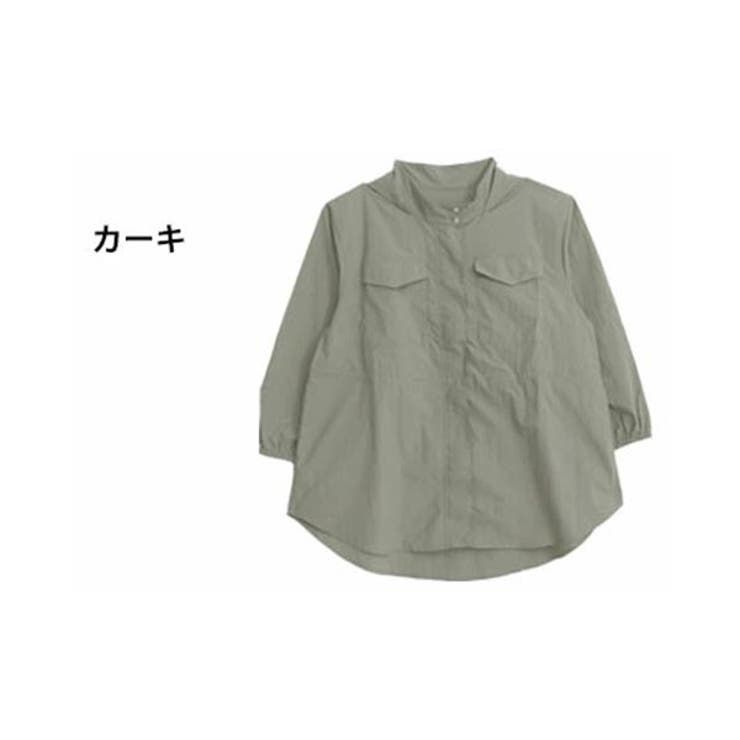 カーキ