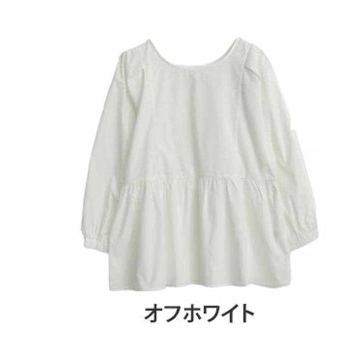 オフホワイト | Rin 前後2WAY パールボタン裾切り替えブラウス | A Happy Marilyn