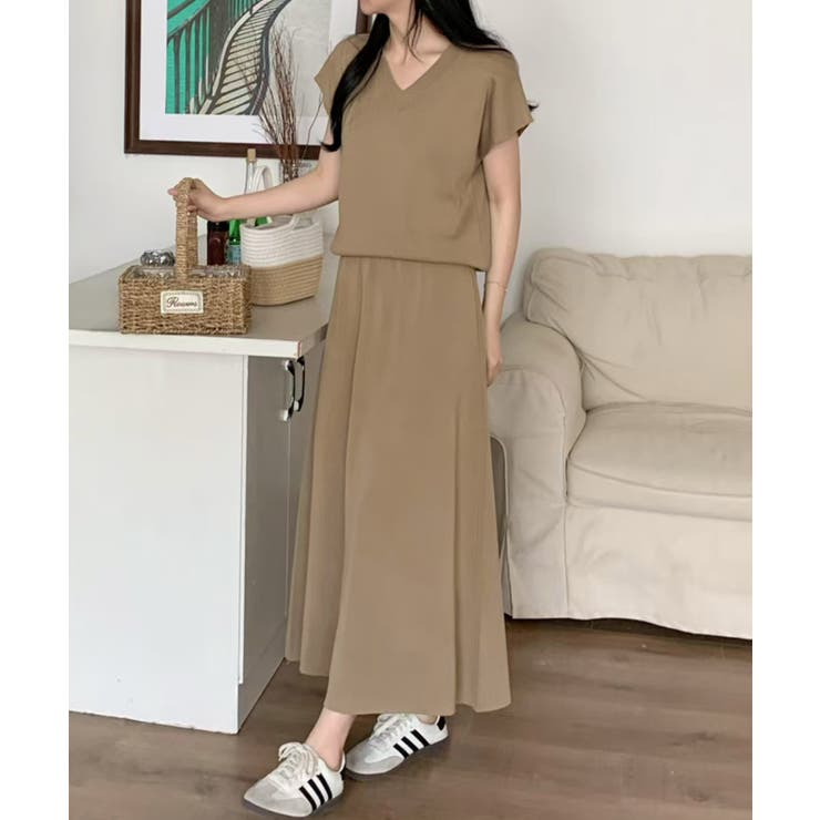 Vネックニットセットアップ 2点セット ニット＋スカートセット