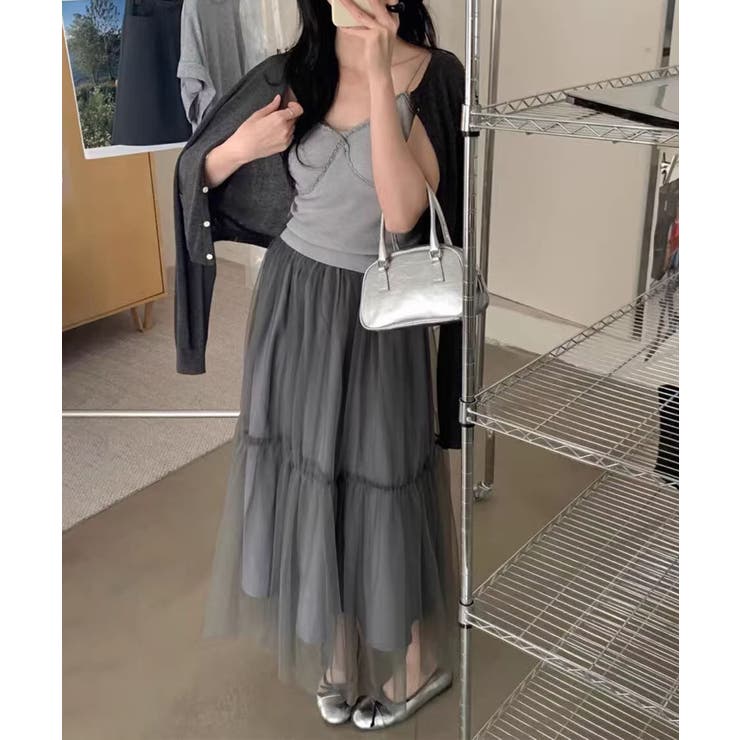 グレー