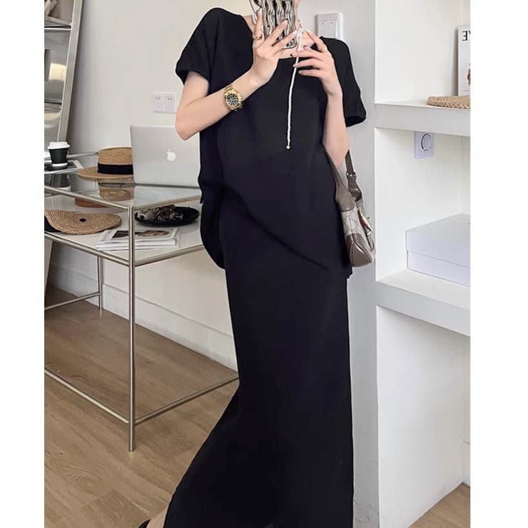 新品☆定価33000☆トップスとロングスカートのセット♡送料