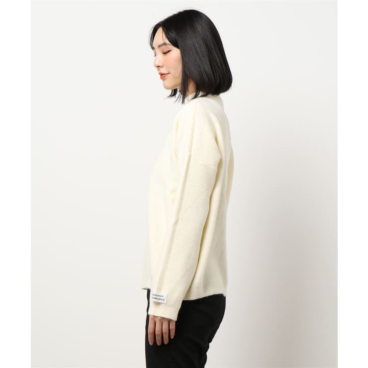 袖のタグが可愛いマシュマロニット レディース トップス[品番