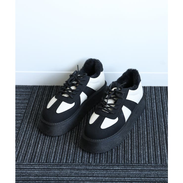 あい shoes365】中綿付き 厚底トレーニングシューズ[品番