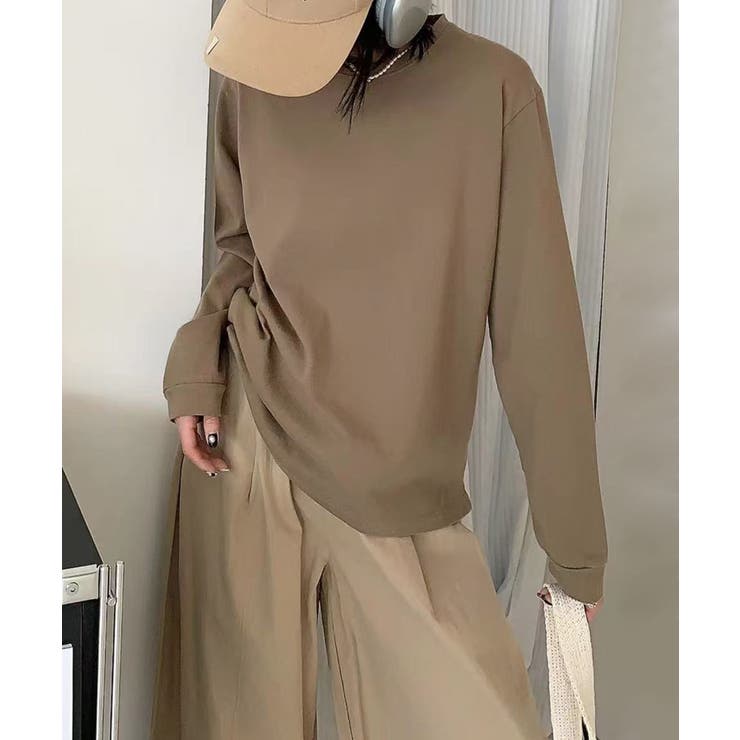 ベージュ