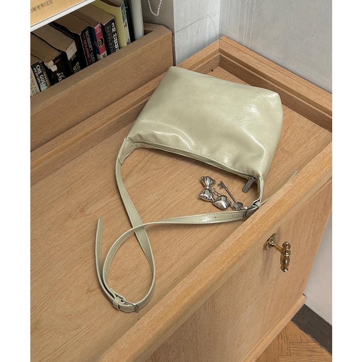 ハートリボンチャーム付きショルダーバッグ | aimoha  | 詳細画像10 