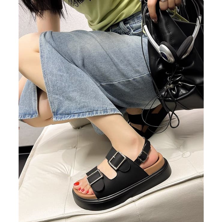 ブラック