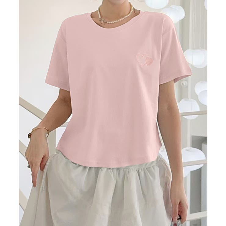 AMI ベージュTシャツ　ハート刺繍 ワンポイントハート刺繍Tシャツ[品番：XT000014435]｜aimoha