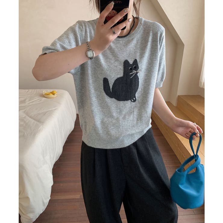 ライトグレー | 黒猫モチーフ刺繍ニットTシャツ | aimoha 
