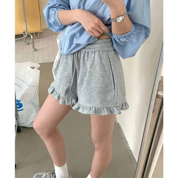 ライトグレー