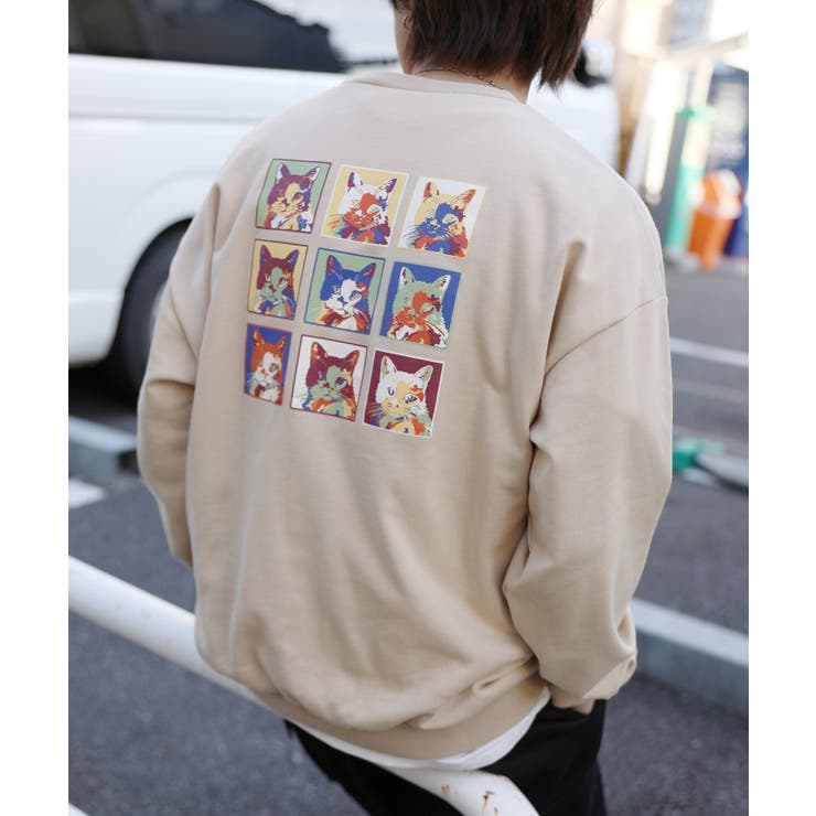 ベージュ