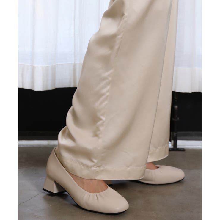 オフホワイト | 【DECADE CLASSIC】ギャザー パンプス | DECADECLASSIC