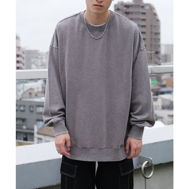 グレー