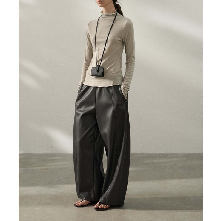 ディケイドクラシック（DECADE CLASSIC）/【DECADE CLASSIC】前後2wayウール混タートルネックトップス 前後2wayウール混タートルネックトップス[品番：XT000011734