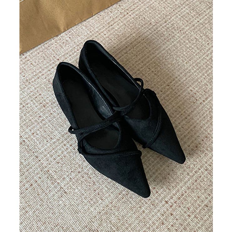 ブラック | ストラップデザインポインテッドトゥフラットシューズ | aimoha 