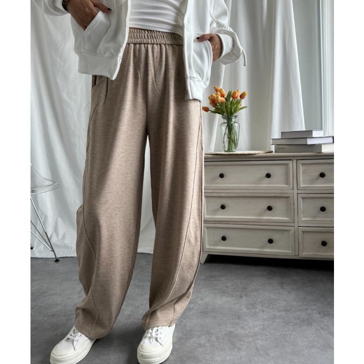 ベージュ | カーブシルエット スウェットパンツ | aimoha 