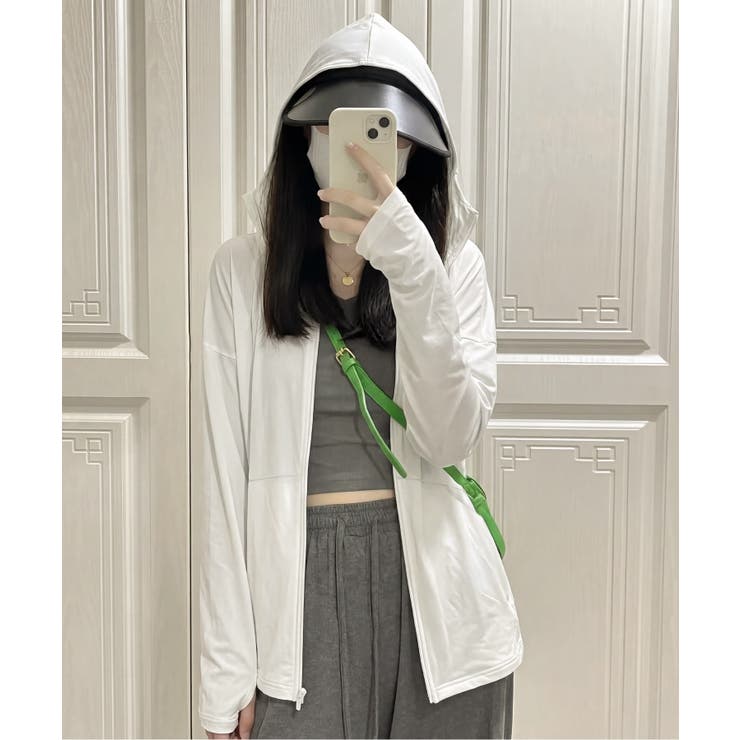 ホワイト | UVカット 軽量 指穴付き フード付き ジップパーカー | aimoha 