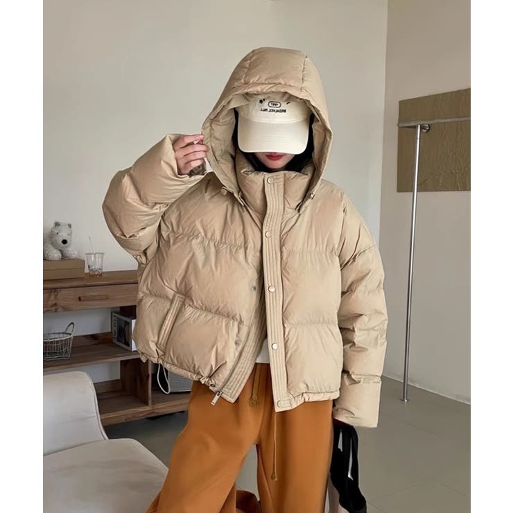 オフホワイト | 大きめフードのふかふかショートダウン | aimoha 