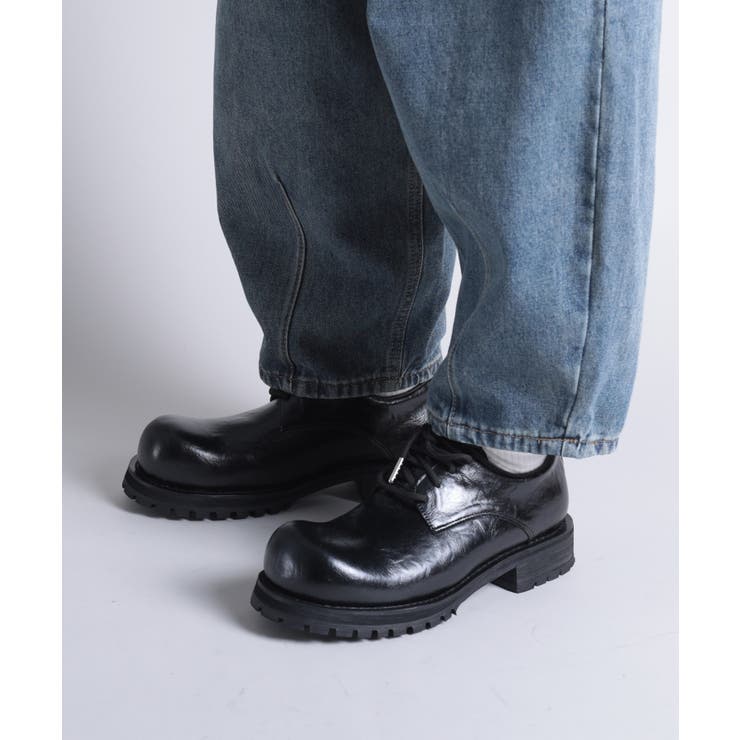 ブラック