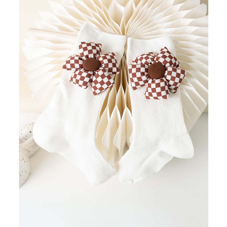 ホワイト1 | チェック柄大きな花ソックス | aimoha 