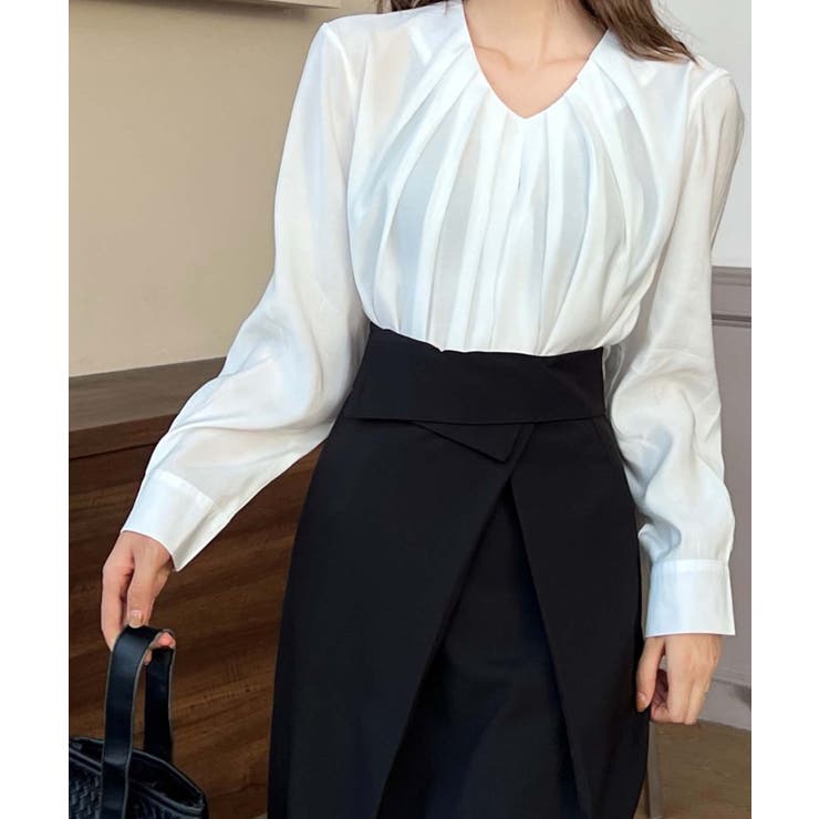 ホワイト | 【BANICO】プリーツVネックブラウス | aimoha 