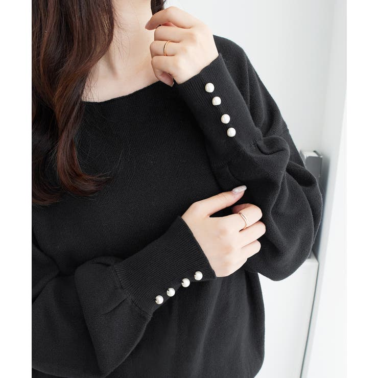 ボートネック×袖パールの上品トップス パール調ボタン付ミラノリブニット | alotta | 詳細画像4 