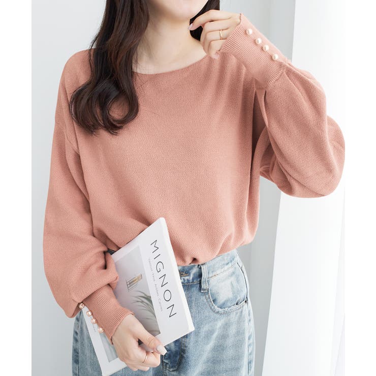 コーラルピンク | ボートネック×袖パールの上品トップス パール調ボタン付ミラノリブニット | alotta