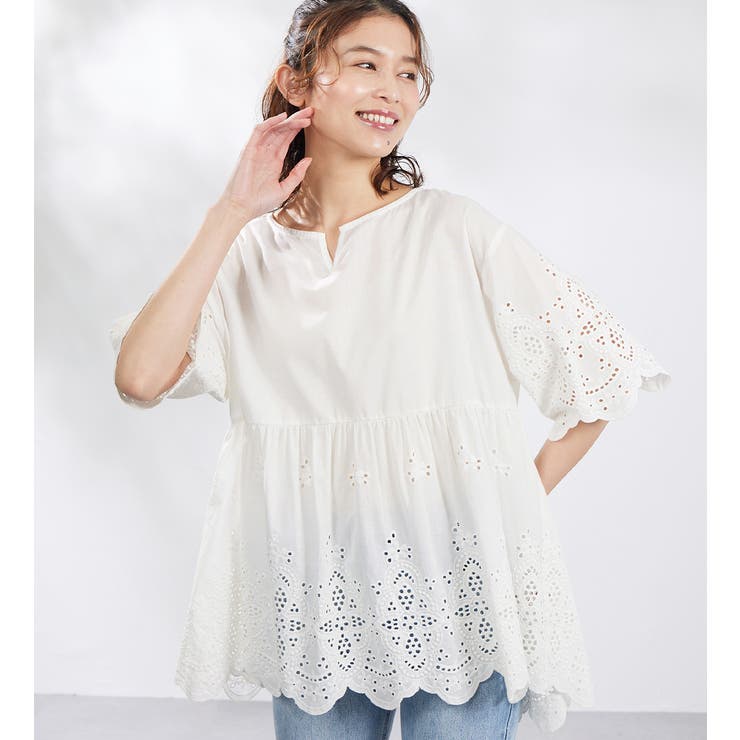 オフホワイト | 綿レースキーネックブラウス | Viola e Viola