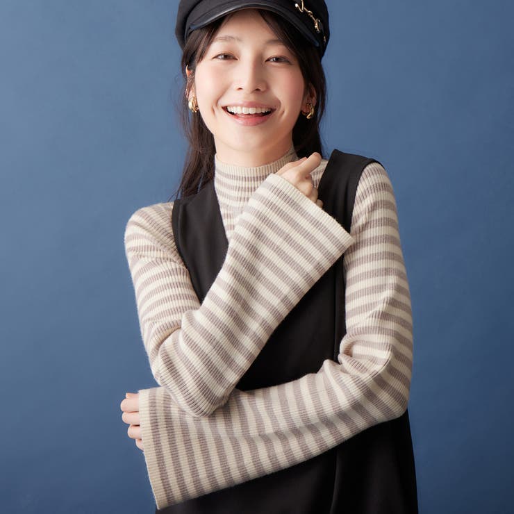 ベージュ | フレアー袖ボーダーニットトップス     | alotta