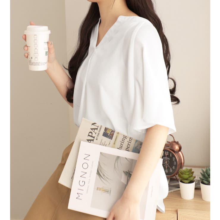 オフホワイト | 【接触冷感】さらさらＥＡＳＹフレアスリーブブラウス | Viola e Viola