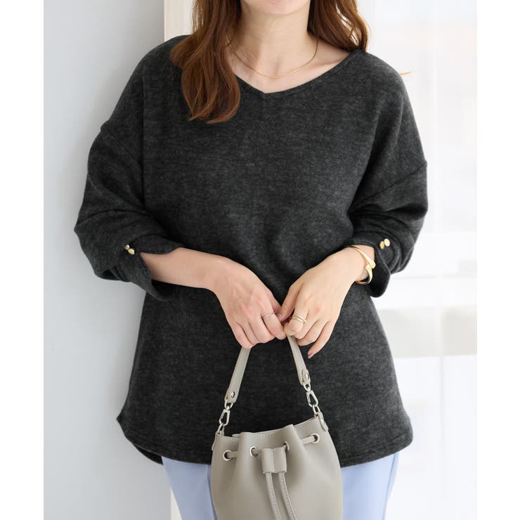 チャコール | 柔らかニットソー金ボタンゆるトップス | alotta