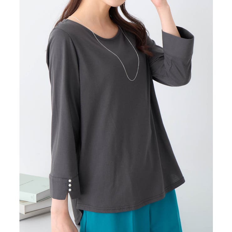 チャコール | ８分袖パール調ボタンＴシャツ | alotta