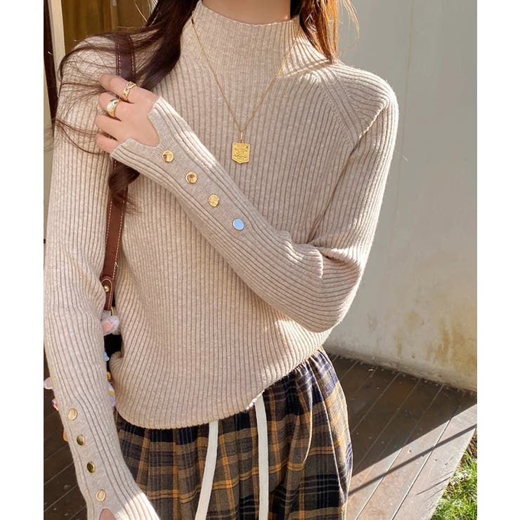 ベージュ | ニット 袖ボタン リブ ハイネック | ALTROSE