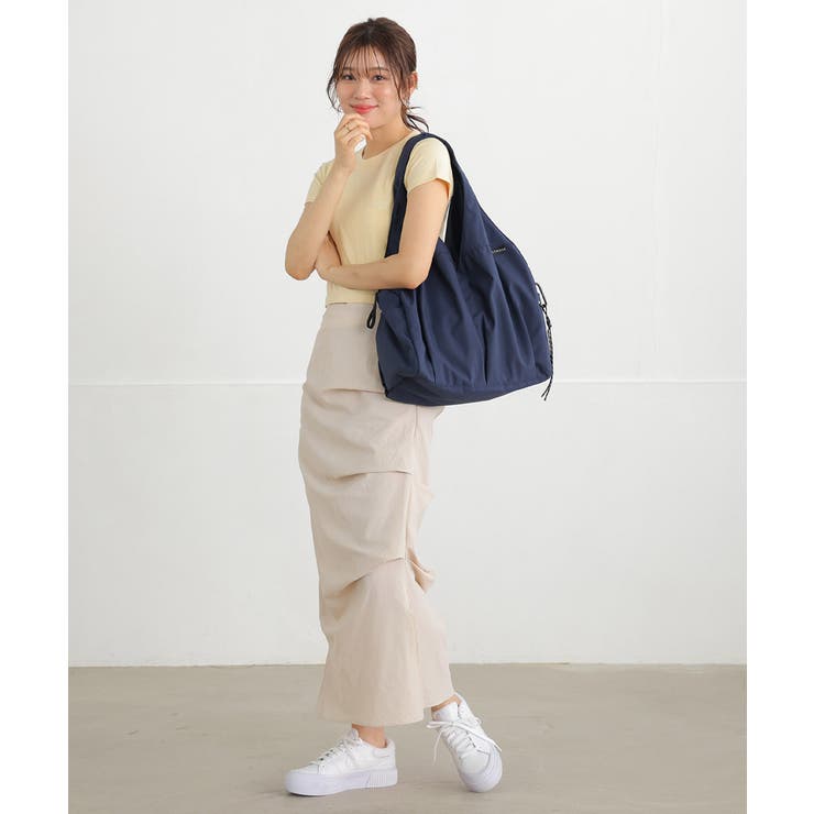 バラ園のスーちゃんのトートバッグ ロイズ】＜3店舗限定＞ローズガーデンのロゴをデザインした