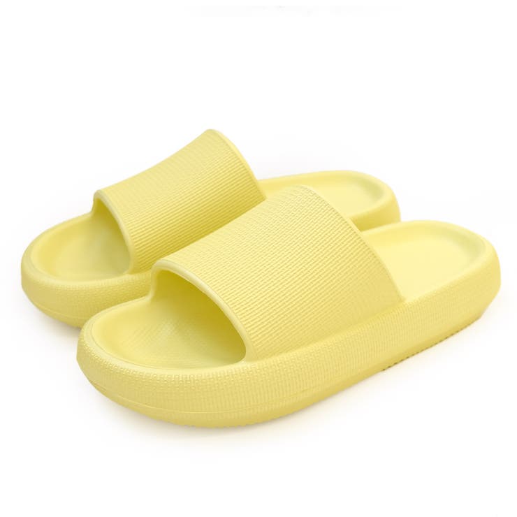 YELLO 厚底　ホワイト スポーツサンダル Ｍサイズ　24cm YELLO 厚底 ホワイト スポーツサンダル Mサイズ 24cm YELLO 厚底