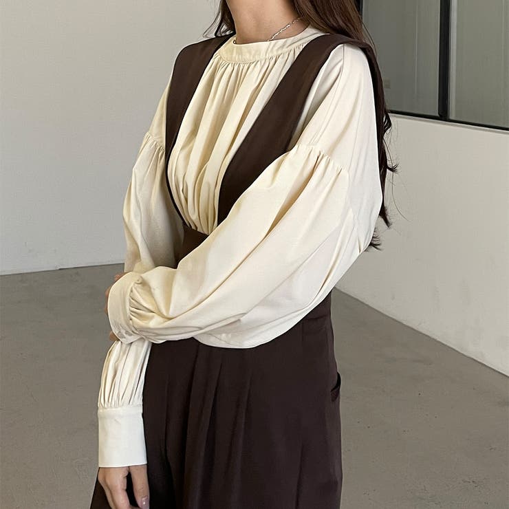 クリーム | Louere スタンドカラーギャザーブラウス | Louere