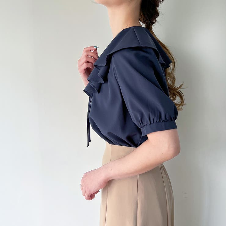 ラッフルカラー半袖ブラウス[品番：AMTW0004031]｜JUNOAH